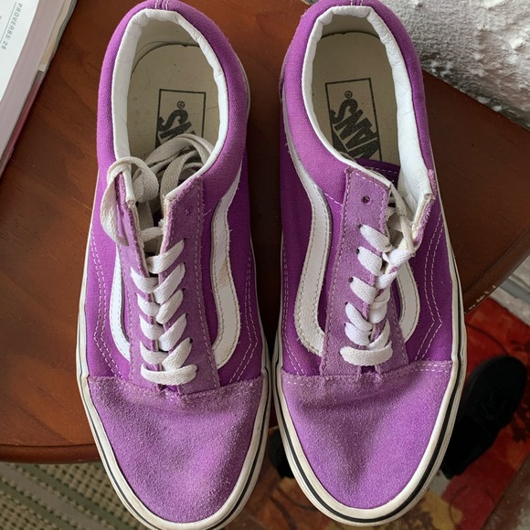Vans - Picture 2 of 4